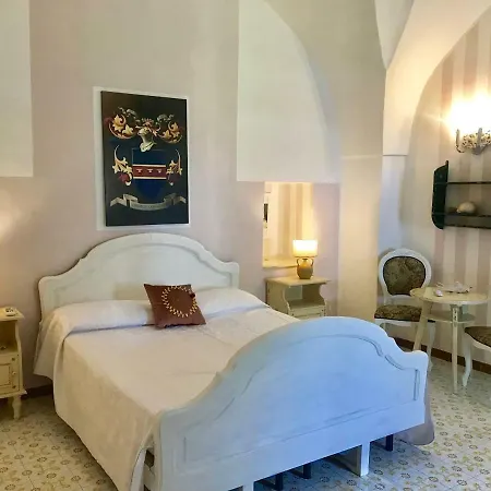 Villa San Nicola, Holidays Home, Historic Retreat 度假居