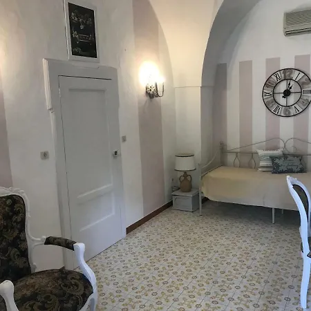 Villa San Nicola, Holidays Home, Historic Retreat 维纳克斯特里奇